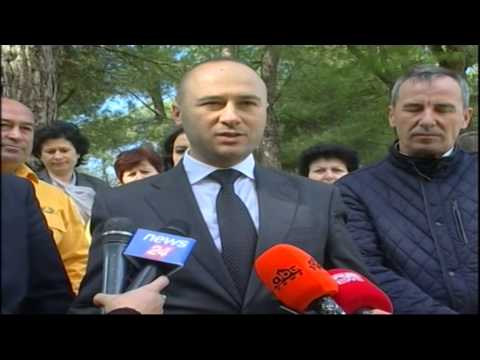 Pyllëzimi i lagjes muzeale "Kala". Berat, deputeti i LSI-së mbjell 200 fidanë