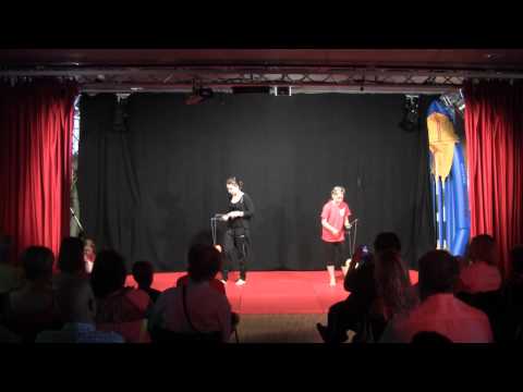 Zirkus KAOS feiert Premiere