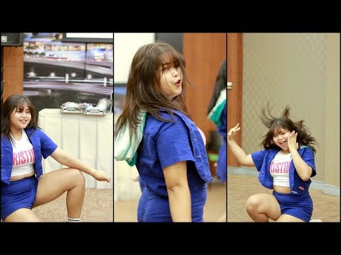 171028 직캠 "CAKE"(Pristint) - "WEE WOO"(Pristine) @ Future Park Rangsit ; Cam by FERN