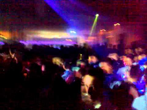 luciano garofalo live set@living napoli 7 12 2010 immaculate day.mp4