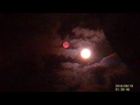 ¿Nibiru? Esfera junto a la Luna en Escocia y Australia ¿Nibiru? Esfera junto a la Luna en Escocia y Australia