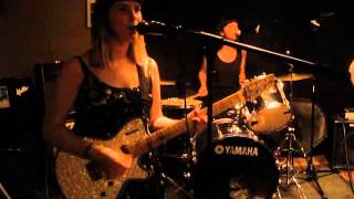 Feature - Pre-Feel (Live @ Troyganic Cafe, London, 06/06/14)