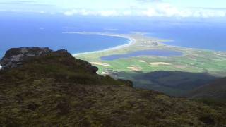 preview picture of video 'Me on top of the Beenoskee mountain'