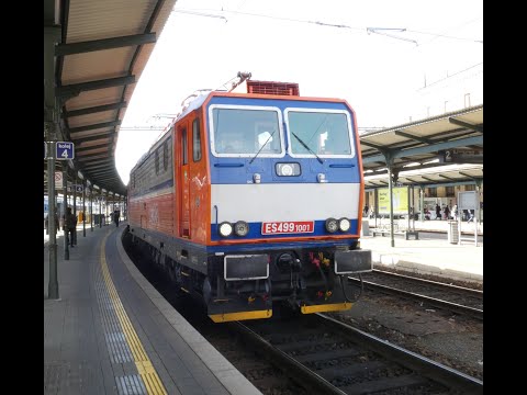 Retro Eso 362 001 odjíždí ze stanice Brno hl n