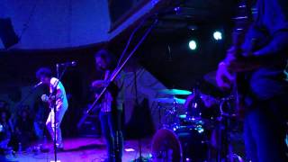 Boogarins - "Falsa Folha de Rosto" / "Lucifernandis"