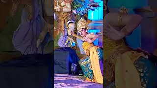 Download lagu Balinese Dance Oleg Tamulilingan ISIDenpasar #shorts #bali #balinesedance #taksubali #cantik #dancer mp3