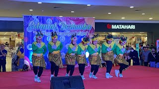 Download lagu Juara 1 Lomba Lulo Kreasi IKA Smansa Kendari Alumni 2004 mp3 Download lagu Juara 1 Lomba Lulo Kreasi IKA Smansa Kendari Alumni 2004 mp3