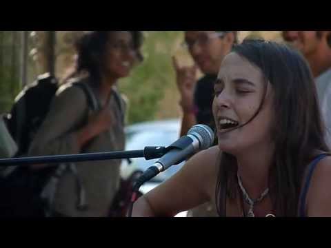 Sílvia Tomás - Santiago de Chile (cover Silvio Rodriguez) - Marcha Popular Indignada