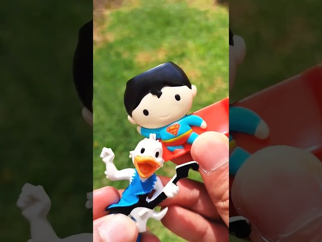 Vídeo relacionado con DC Comics Logo Collectors Juego de Plato y Taza de Espejo