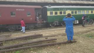 preview picture of video 'DS special Train Arrival to MARDAN Railway station'