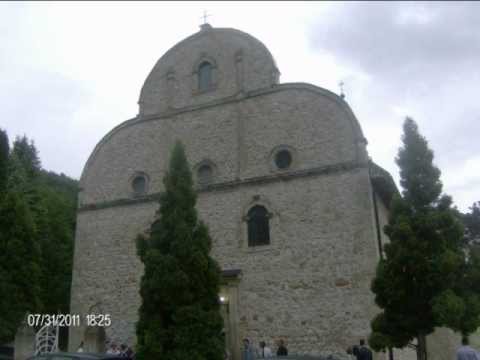 OVČAREVO-CRKVA OKOLINA I UNUTRAŠNJOST