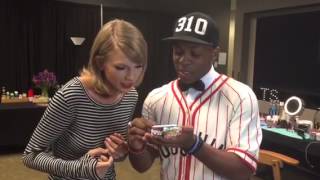 Taylor Swift Auditions to be my Voicemail!