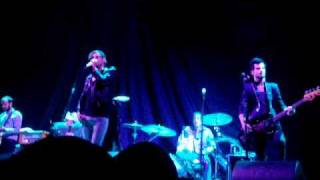 Kids In Glass Houses - Giving Up at Aberdeen AECC