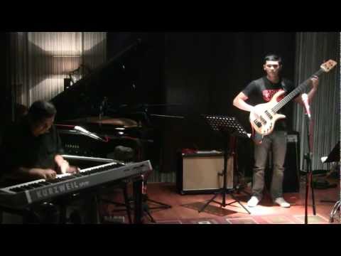 Tompi ft. Idang Rasdiji II - It Don't Mean A Thing @ Mostly Jazz 15/10/11 [HD]