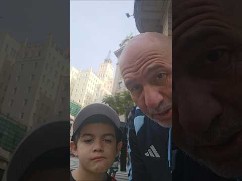 Gino Papá foto disco álbum Soda Stereo Doble Vida calle Bolivar y Diagonal Sur Buenos Aires 3/10/26
