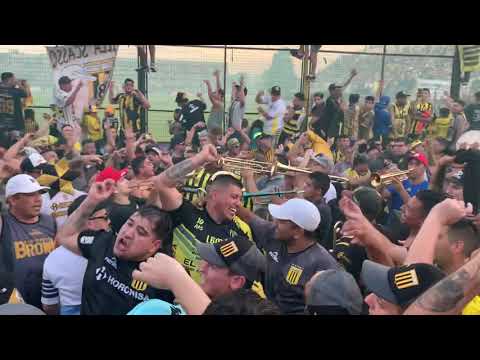 "Hinchada almirante brown" Barra: La Banda Monstruo • Club: Almirante Brown