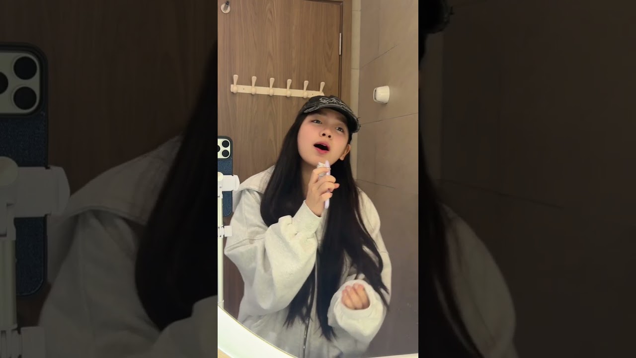 Người Đầu Tiên
