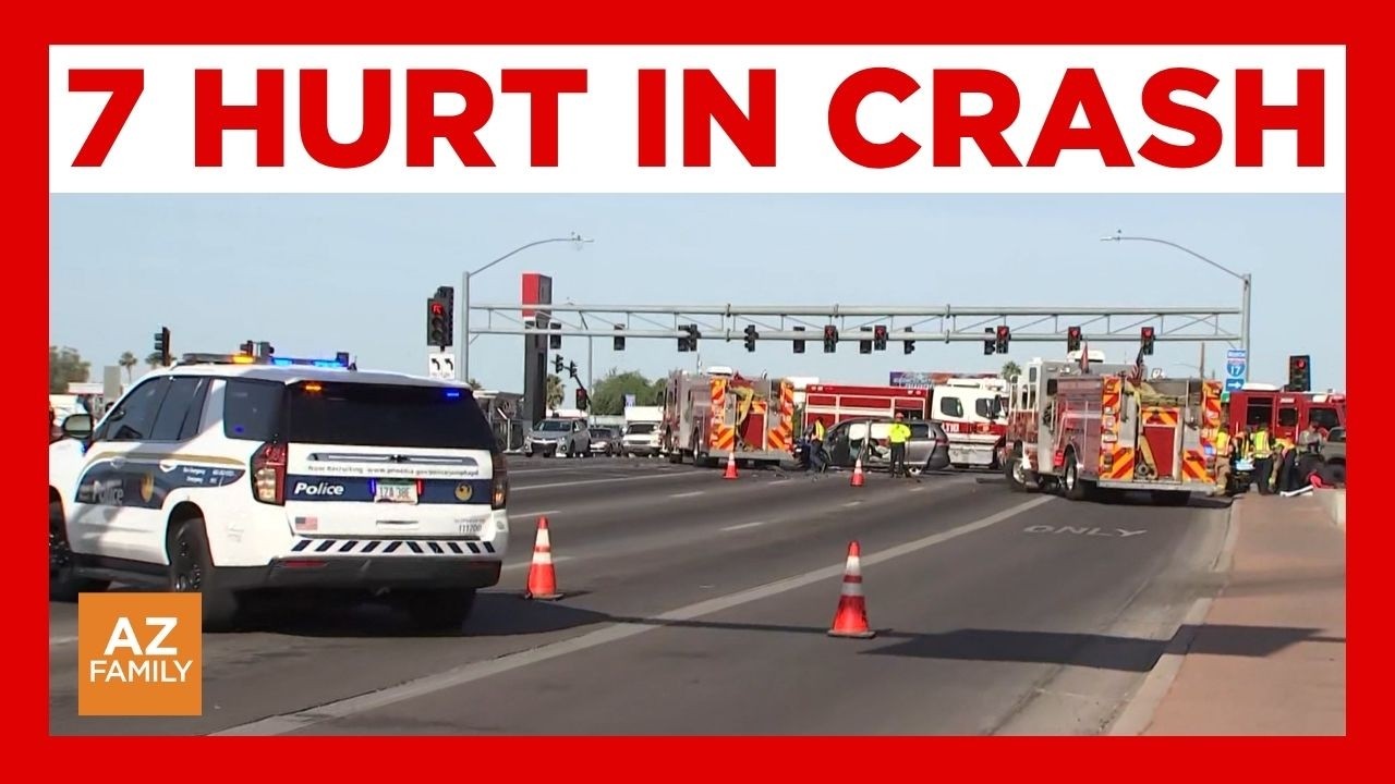 7 hurt in multi-vehicle crash on Camelback Road in Phoenix