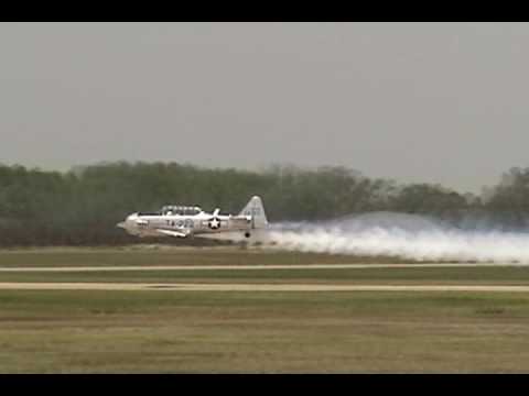 Langley AFB Airshow 2009 - Bill Leff in the T-6 Texan