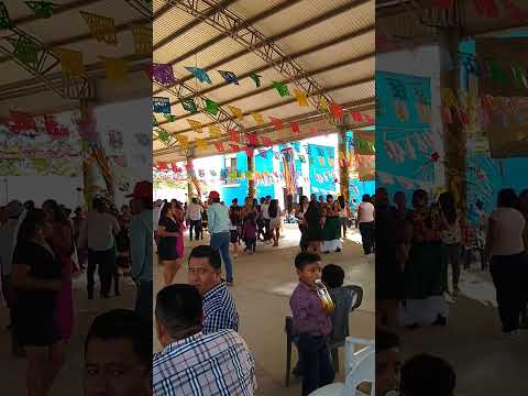 en un baile en escolapa chimalapa Oaxaca