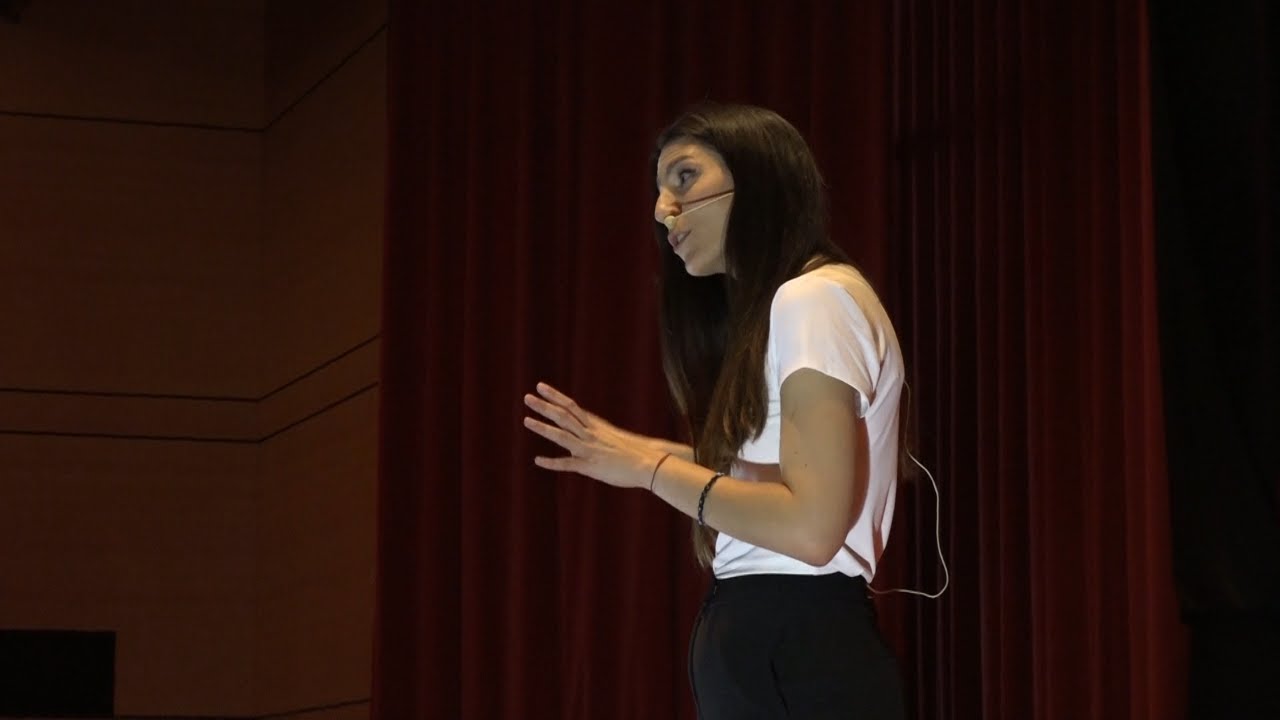 IA en educación: Del miedo a la oportunidad | María Agustina Ibañez | TEDxUTNCórdoba