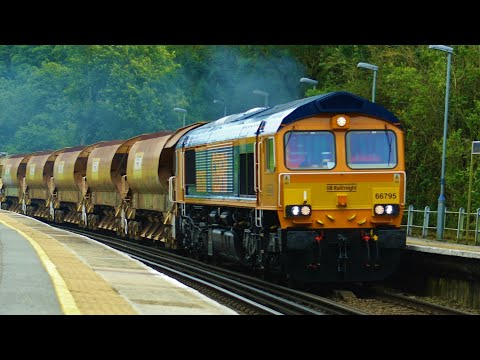 New class 66795 passing through sandling as light and loaded. 06/08/21