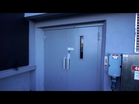 Epic Motor! 1970s Reber Schindler R-series traction freight elevator @ Tollbugata 13, Bodø, Norway