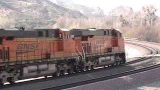 preview picture of video 'BNSF UP Train Race at Cajon jct. Cajon Pass - Part 1 of 2 - 1/30/10'