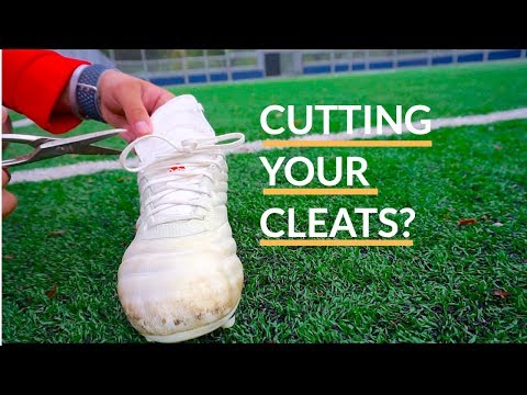 Should you cut the lace cover in the Adidas Copa Gloro 19.2?