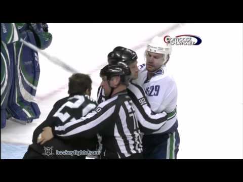 Aaron Rome vs Ryane Clowe Apr 8, 2010