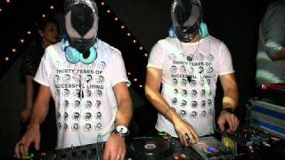 Goose - Can't Stop Me Now (The Bloody Beetroots Remix)