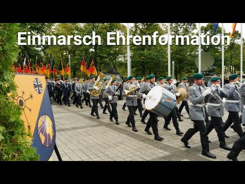 Einmarsch Ehrenformation Kommando CIR Zentralappell - Königgrätzer Marsch Musikkorps der Bundeswehr