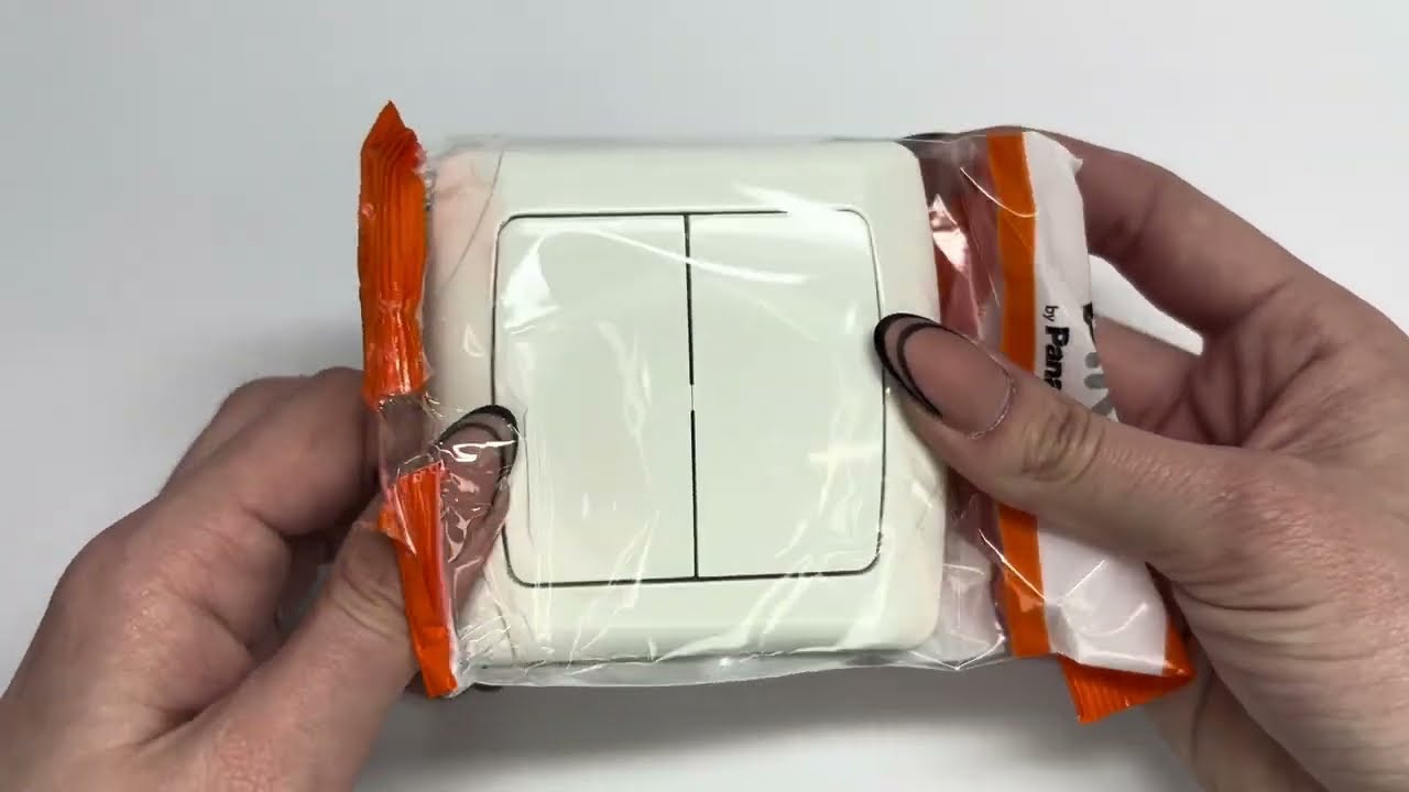 Вимикач двоклавішний VIKO Carmen білий 90561002