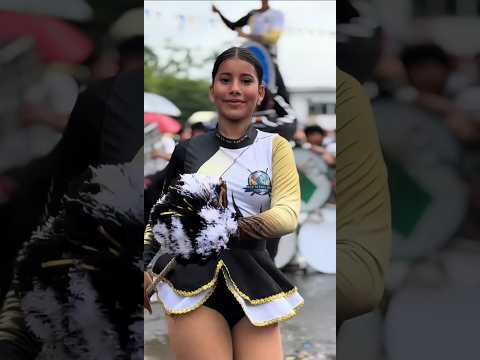 BASTONERA BONITA ECUADOR 🇪🇨 CHONE MANABI #bastoneras #desfile #viralvideo #shorts