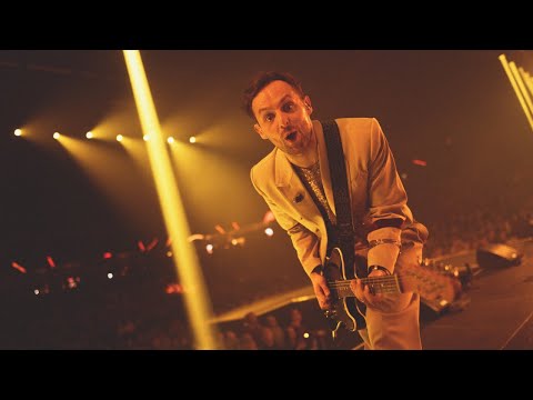 Sisters On Wire - Ten Esi Tu (LIVE @ Žalgirio arena)