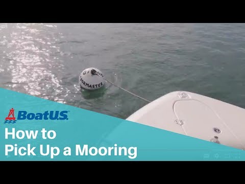 How to Pick Up a Boat Mooring | BoatUS