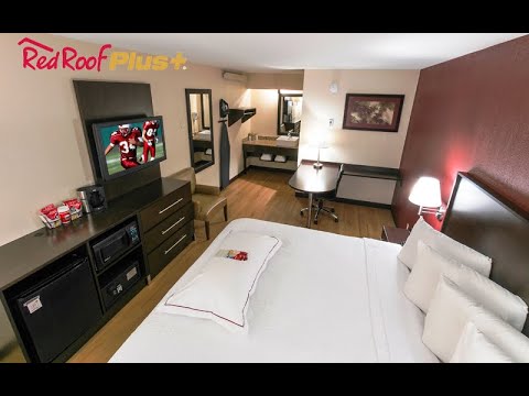 Red Roof Plus Pittsburgh Room Preview