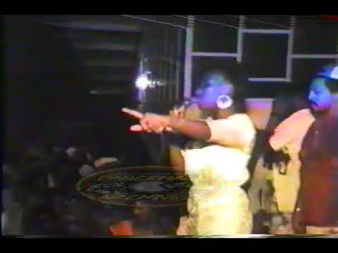 WOW! LOOK AT MACKA DIAMOND IN THOSE DAYS SHE WAS KNOWN AS LADY MACKEREL. HER BEGINNING STAGES