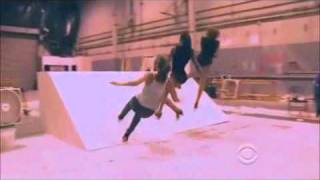 Beyonce falls on her fat FAKE ass