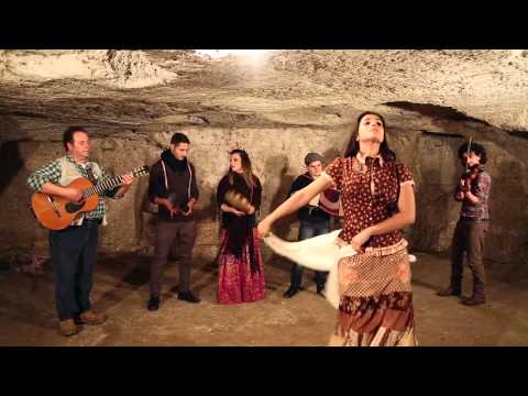 SALVATORE ALESSIO - LUNTANU (pizzica) Con Vittorio Ciurlia (violino) e Laura Boccadamo. #Lontano