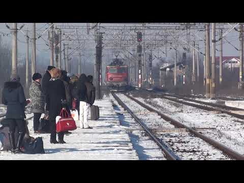Tren R5604 Suceava Nord - Iasi intra in Dolhasca cu EA294 - 08.01.2020