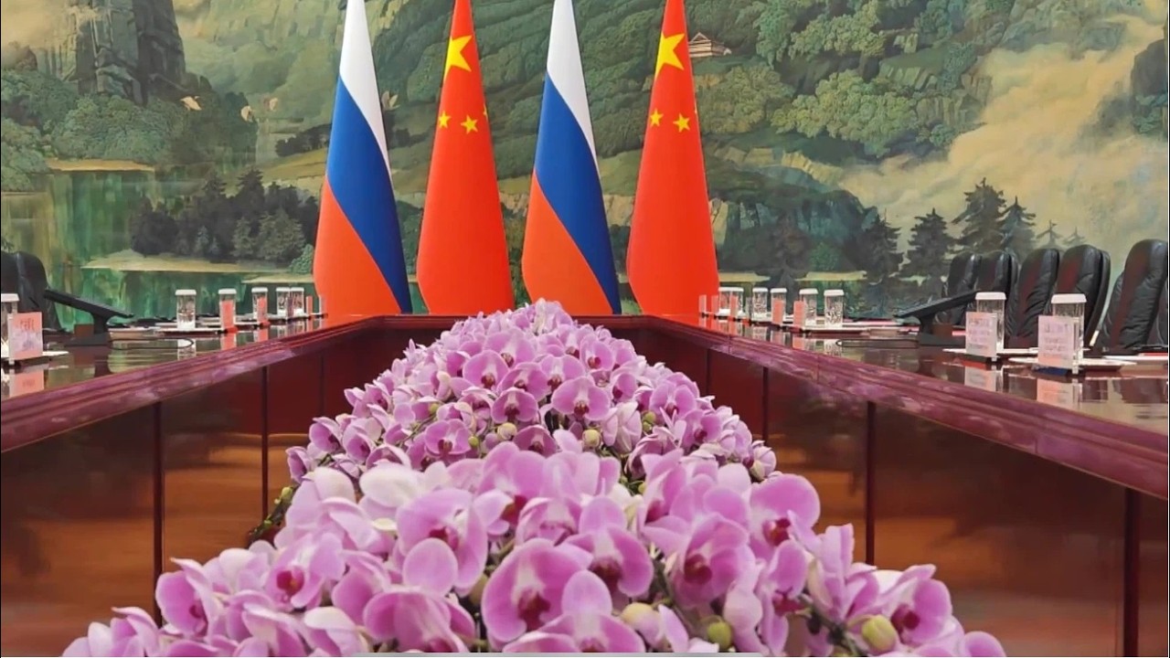 Xi Jinping mantiene conversaciones en una reunión a puerta cerrada con Vladímir Putin