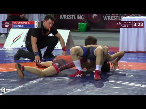 BRONZE GR - 48 kg: T. ORJONIKIDZE (GEO) v. S. ULUTAS (TUR)
