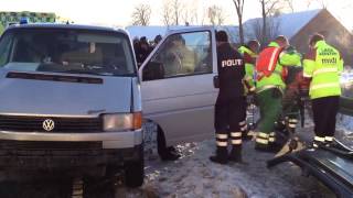 preview picture of video 'En overhaling gik galt. A13 Viborg Hovedvej.  12-12-2012.'
