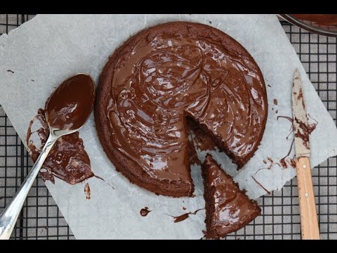 Gâteau au chocolat sans beurre et sans sucre : une tuerie !