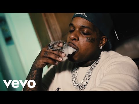 Finesse2tymes ft. Moneybagg Yo - Plug Talkin' [Music Video]