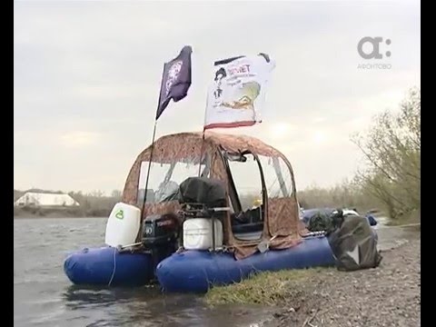 Красноярский путешественник Игорь Чапалов отправился на катамаране вниз по Енисею