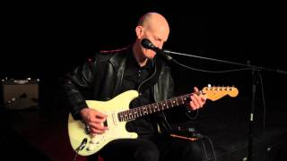 Video thumbnail for TC Helicon Voicetone E1 Echo and Delay - Overview from SoundsLiveShop by SoundsLiveShop