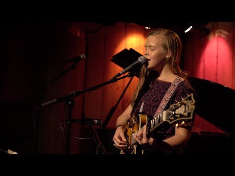 Emily Elbert - Here and Now (live at Rockwood Music Hall)