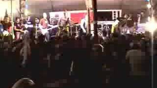 Comeback Kid - playing the part